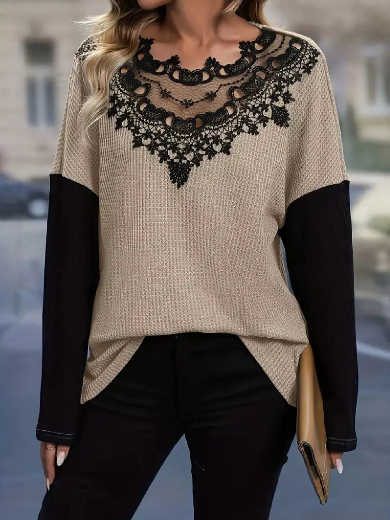 Lace Detail Color Block Long Sleeve T-Shirt