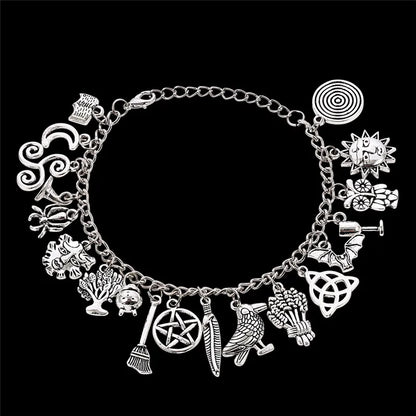 Disney Marvel Movie Peripheral Jewelry Winnie the Pooh Bear The Little Mermaid Moana Stitch Charm Bracelets For Women Girl Gift